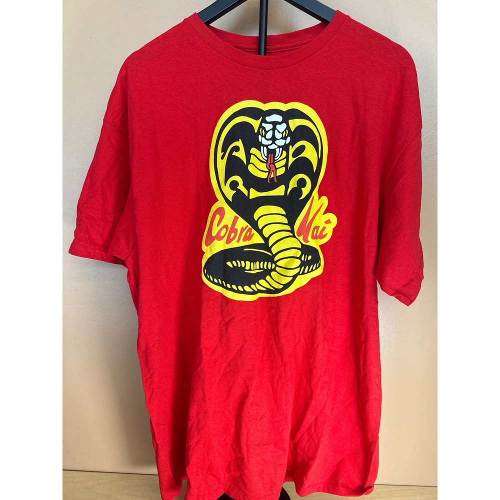 Cobra Kai Mens Graphic T-Shirt Red Cotton Karate Kid Snake Logo XL NWT